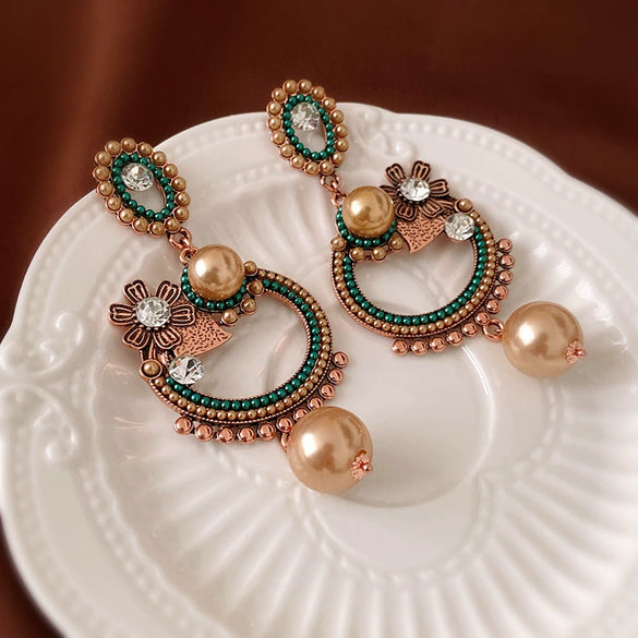 Alloy Geometric Drop Shape Diamond Design Women's Vintage Earrings
