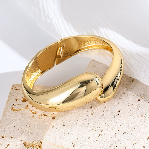 Alloy Geometric Electroplating Water Drop Glossy Asymmetric Spring Opening Unisex Bracelet