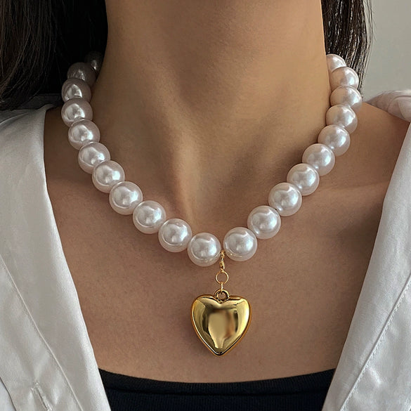 Alloy Geometric Exaggerated Heartshaped Electroplated Necklace For Women