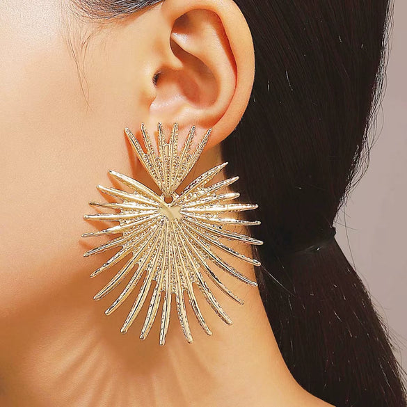 Alloy Geometric Fan Shaped Exaggerated Tassel And Heart Shaped Electroplated Women's Earrings