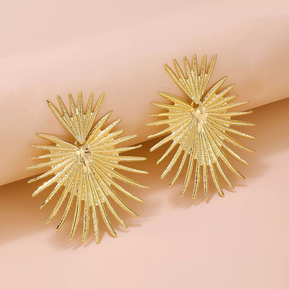 Alloy Geometric Fan Shaped Exaggerated Tassel And Heart Shaped Electroplated Women's Earrings