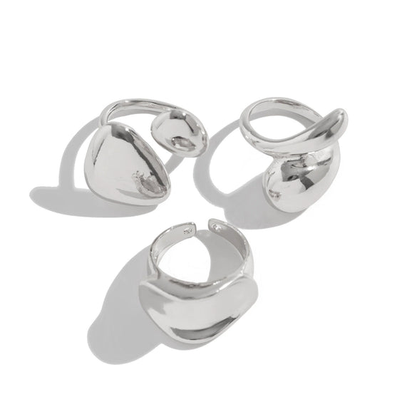 Alloy Geometric Hollow Twist Hug Ring For Women With Electroplating