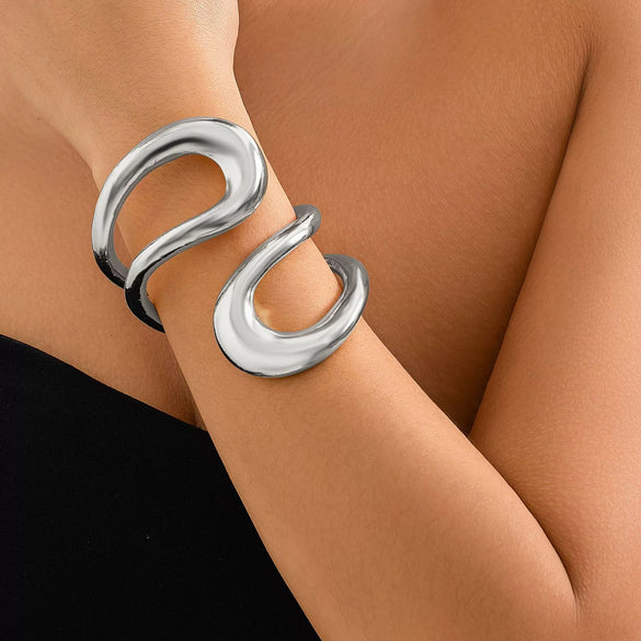 Alloy Geometric Retro Hollow Irregular Spring Collar Choker Necklace For Women