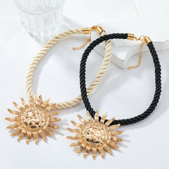 Alloy Geometric Sunflower Pendant Necklace With Snake Bone Chain