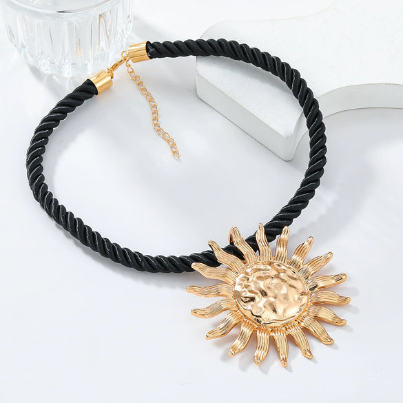 Alloy Geometric Sunflower Pendant Necklace With Snake Bone Chain