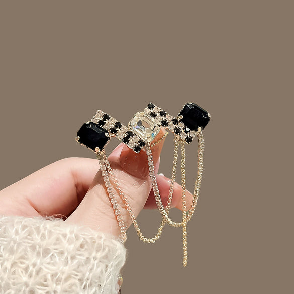 Alloy Geometric Tassel Brooch For Women Electroplated Style Highend Coat Suit Accessories