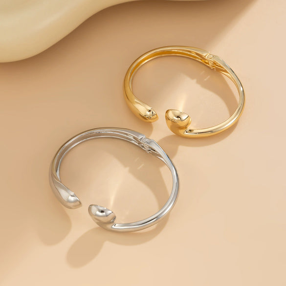 Alloy Geometric Water Drop Light Luxury Style Electroplated Bracelet