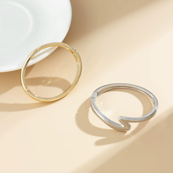 Alloy Geometry Curved Zshaped Glow Spring Electroplated Metal Bracelet