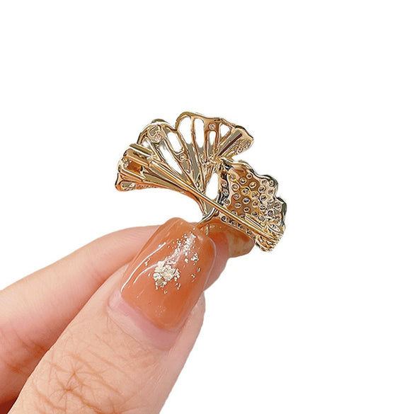 Alloy Ginkgo Leaf Brooch Electroplated Women's Natural Style Shirt Suit Accessory Pin