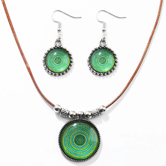 Alloy Glass Necklace For Women Elegant Plant Flowers Geometric Style