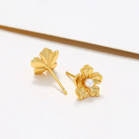 Alloy Gold Plated Imitation Pearl Flower Earrings For Women French Retro Style