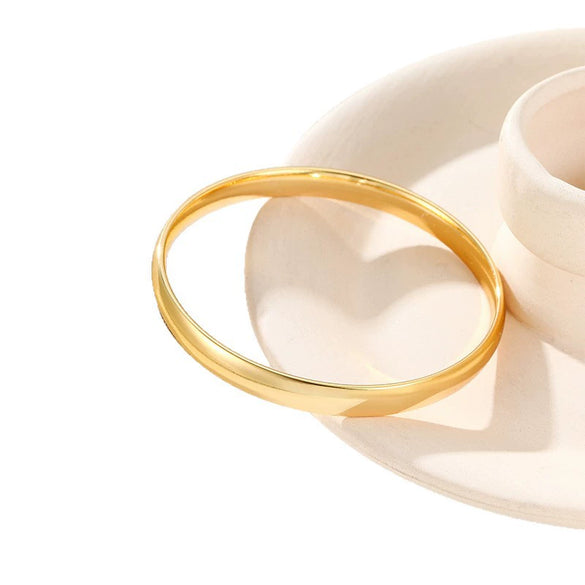 Alloy Goldplated Solid Glossy Simple Style Women's Bracelet