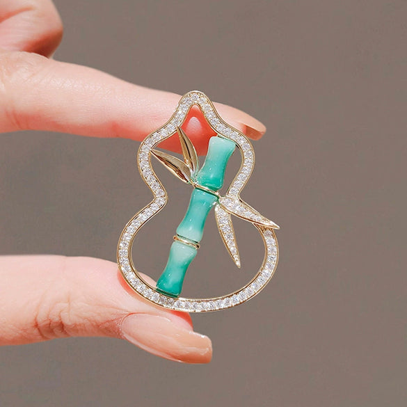 Alloy Gourd Brooch For Women Electroplated Antique Elegant Style
