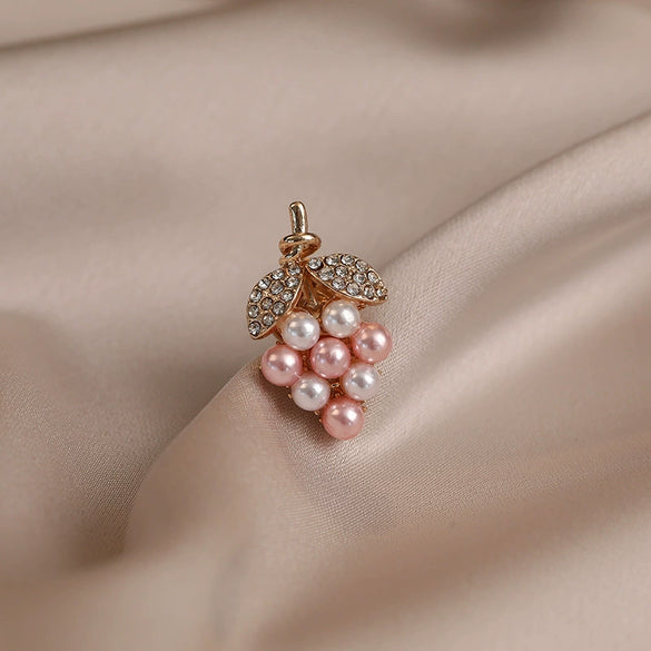Alloy Grape Shape Minimalist Women's Electroplated Decorative Brooch