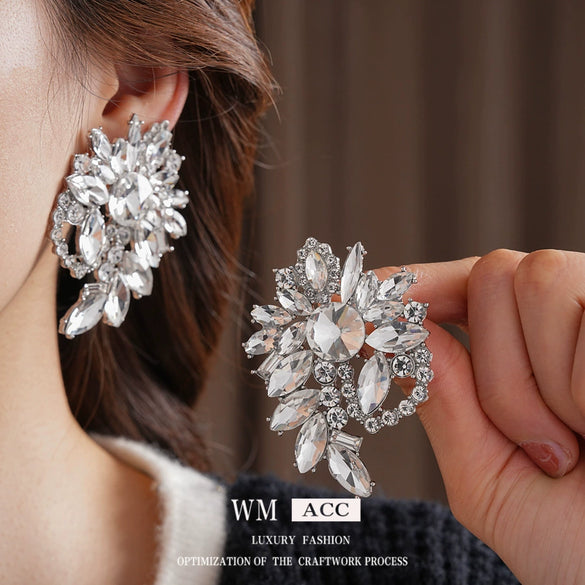 Alloy Heart Geometric Diamond Stud Earrings For Women Light Luxury Minimalist Exaggerated Highend Niche