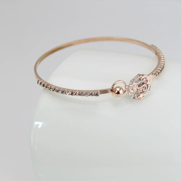 Alloy Heart Pattern Diamond Styling Hollow Rose Women's Bracelet