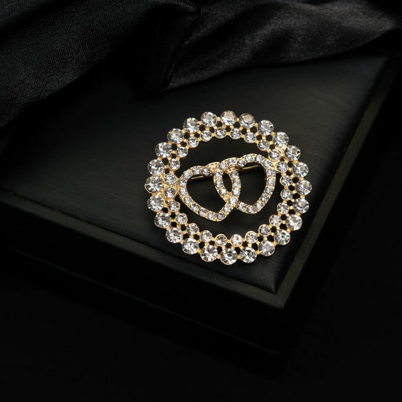 Alloy Heart Shape Diamond Encrusted Retro Love Brooch Electroplated Women's Jewelry