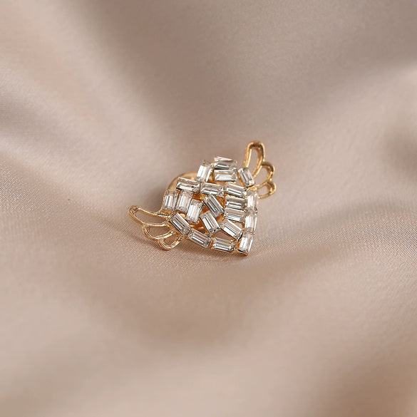 Alloy Heart Shape Electroplated Women's Brooch Clothing Accessories