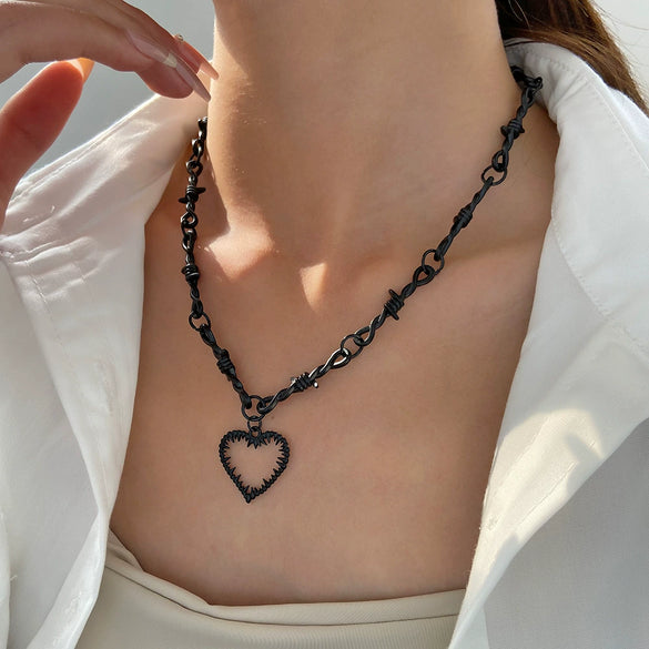 Alloy Heart Thorn Pendant Necklace Electroplated Hiphop Punk Style For Men And Women