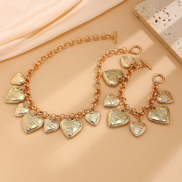 Alloy Heartshaped Pendant Clavicle Chain Necklace With Exaggerated Style And Electroplating Treatment
