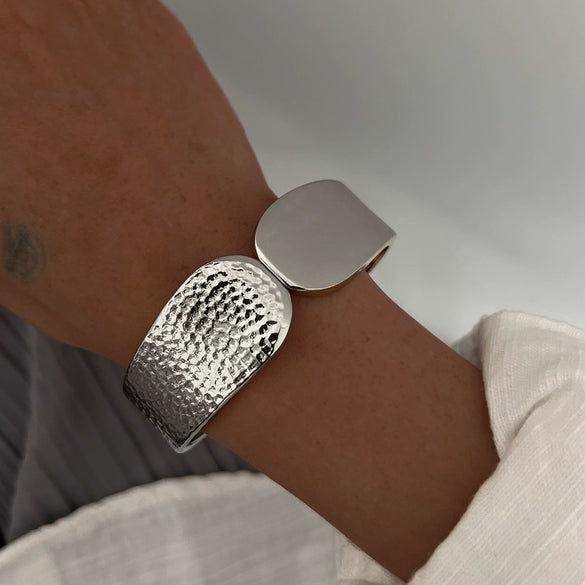 Alloy Hiphop Style Bracelet With Electroplating Treatment