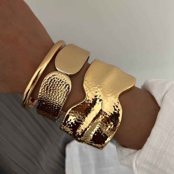 Alloy Hiphop Style Bracelet With Electroplating Treatment