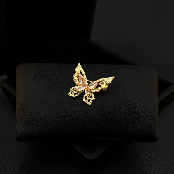 Alloy Hollow Butterfly Antilight Brooch Electroplated Ladies Decorative Corsage