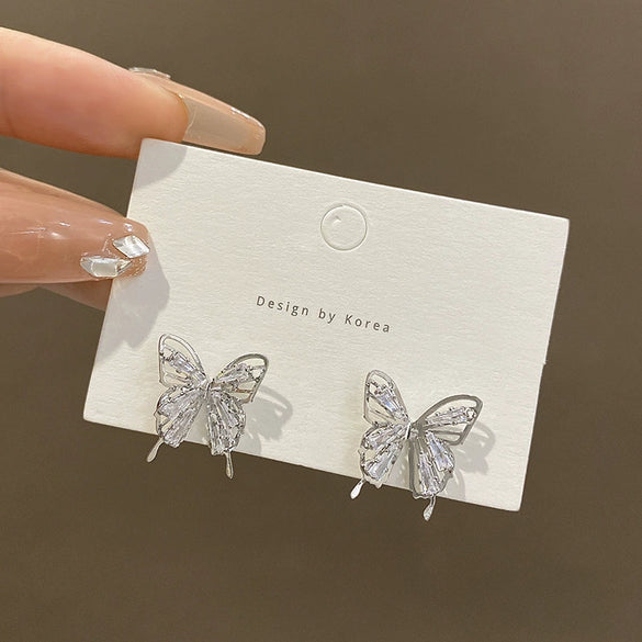 Alloy Hollow Insect Shaped Electroplated Women's Light Luxury Animal Style Earrings