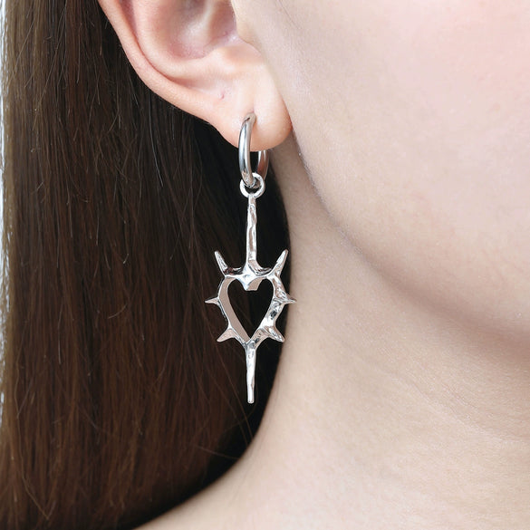 Alloy Hollowout Thorns Peach Heart Geometric Electroplated Unisex Earrings