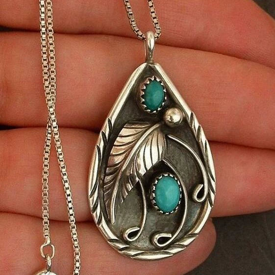 Alloy Inlaid Turquoise Retro Dyed Black Feather Pendant Electroplated Engagement Necklace