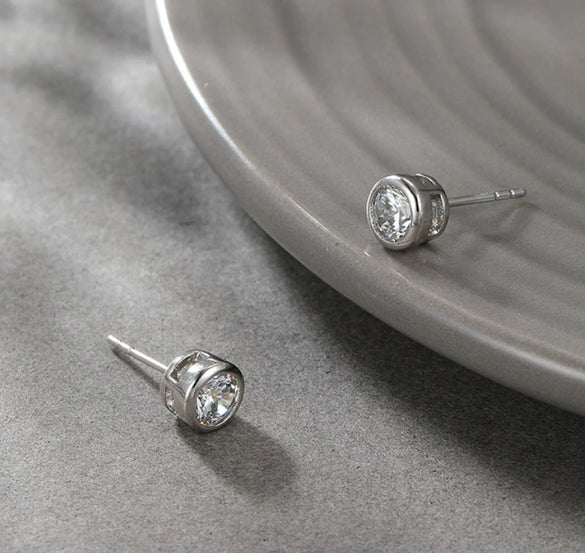 Alloy Inlaid Zircon Geometric Electroplated Simple Women's Earrings