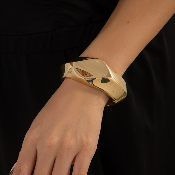 Alloy Ins Style Asymmetrical Cut Edge Spring Bracelet Electroplated
