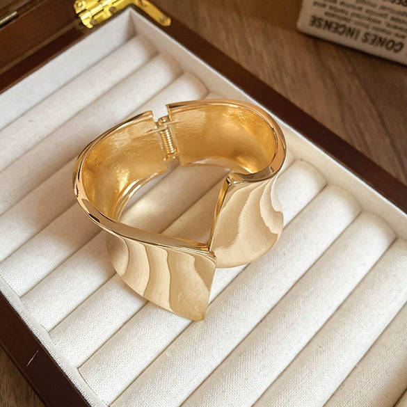 Alloy Irregular Geometric Electroplated Bracelets For Women Stylish Cool Jewelry