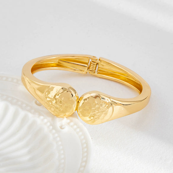 Alloy Irregular Metal Electroplated Smooth Bracelet With Water Ripple Design