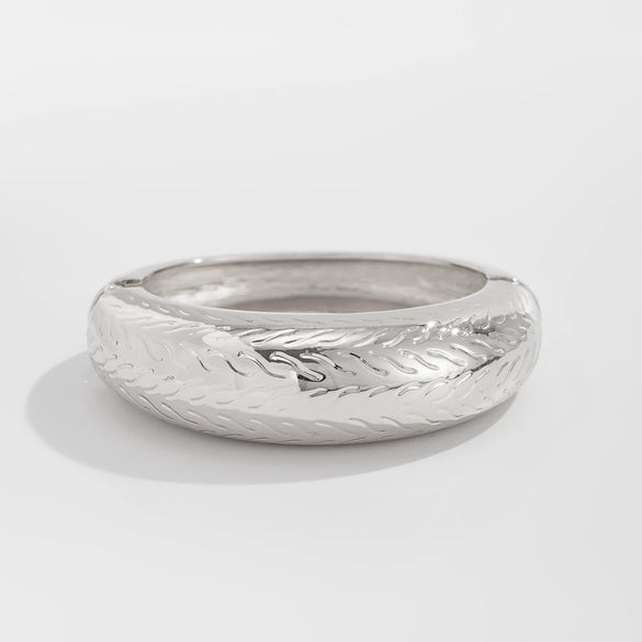 Alloy Irregular Metal Electroplated Smooth Bracelet With Water Ripple Design
