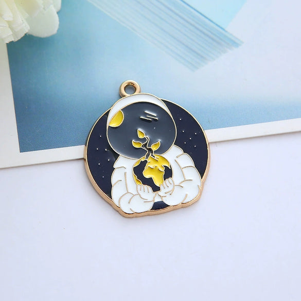 Alloy Jewelry Accessories Material With Starry Sky Astronaut Design And Electroplating Process