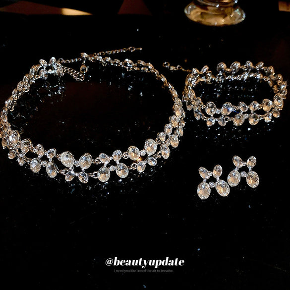 Alloy Jewelry Set With Diamondembedded Oval Design Light Luxury Style For Women