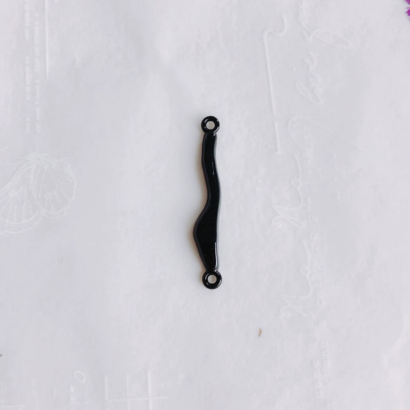Alloy Joker Irregular Line Double Hole Pendant For Diy Handmade Jewelry Accessories With Electroplating