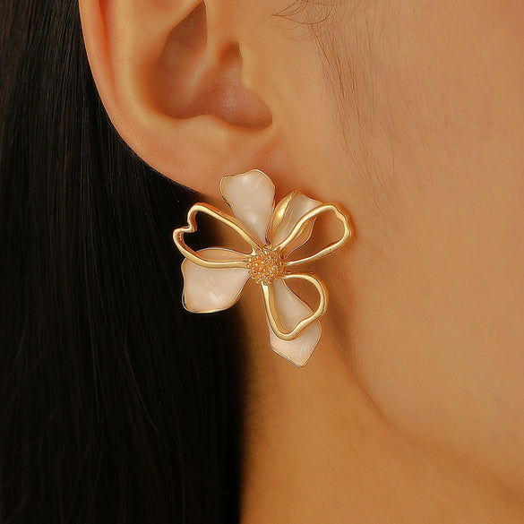 Alloy 14K Gold Electroplated Doublelayer Flower Petal Women's Retro Sweet Earrings
