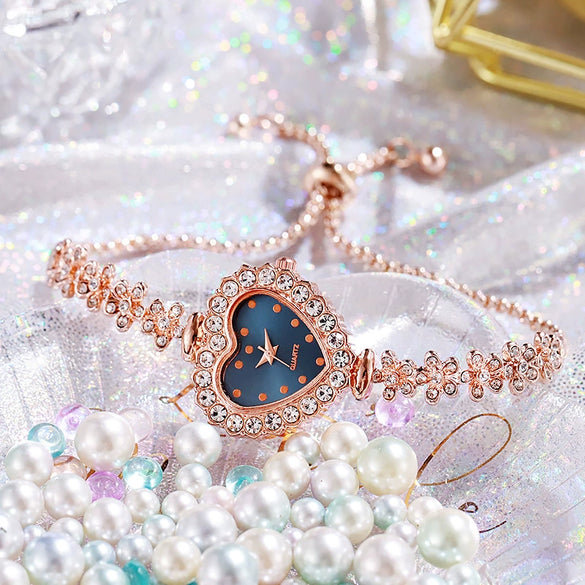 Alloy Ladies Heart Shaped Fashion Quartz Watch