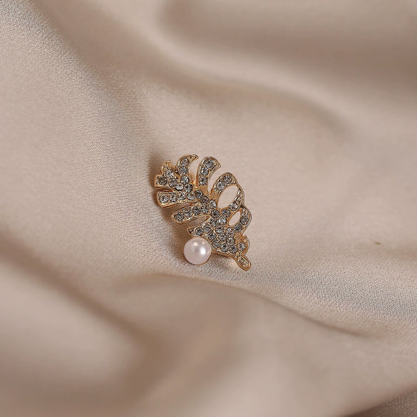 Alloy Leaf Brooch Original Design Electroplated For Women