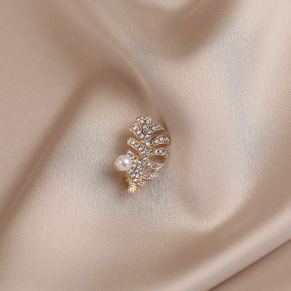 Alloy Leaf Brooch Original Design Electroplated For Women