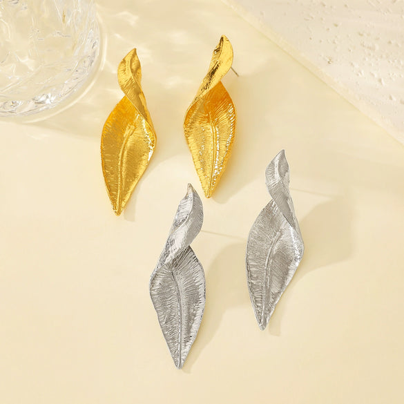 Alloy Leaf Pattern Electroplated Retro Irregular Women's Earrings