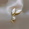 Alloy Leaf Pearl Women's Brooch Electroplating Design Natural Style For Autumn And Winter Coat Accessories
