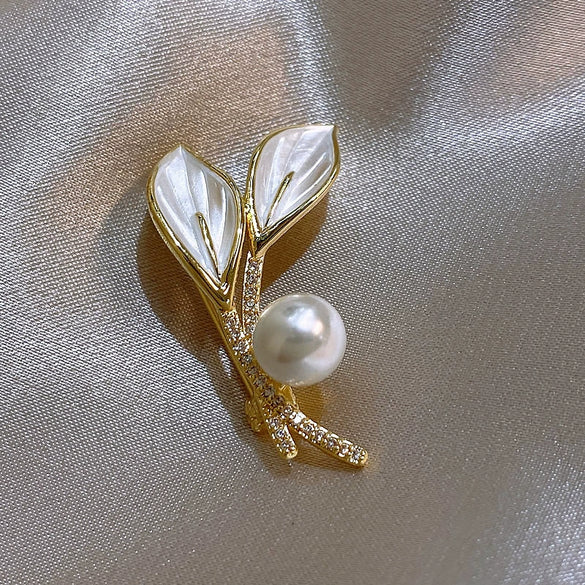Alloy Leaf Pearl Women's Brooch Electroplating Design Natural Style For Autumn And Winter Coat Accessories