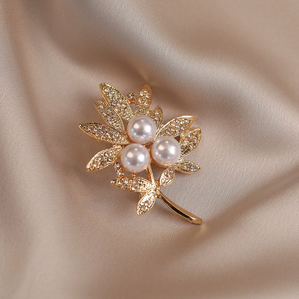 Alloy Leaf Rhinestone Brooch Electroplating Minimalist Women's Jewelry