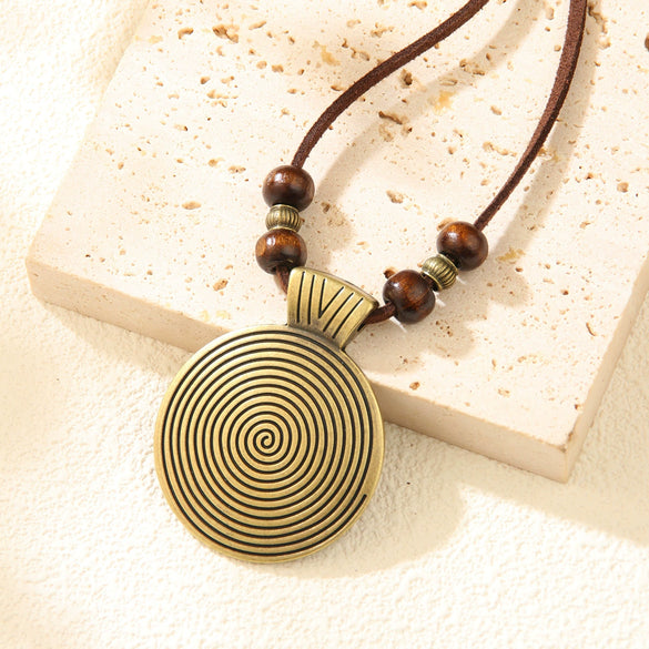 Alloy Leather Cowhide Rope Jewelry Retro Round Pendant Necklace With Geometric Pattern And Electroplating Treatment
