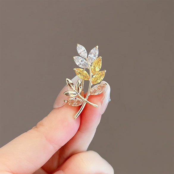 Alloy Leaves Rice Flower Brooch For Women With Electroplating Process And Antislip Buckle