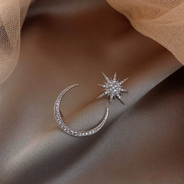 Alloy Light Luxury Star And Moon Asymmetrical Electroplated Women's Earrings