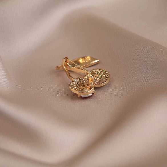 Alloy Love Cherry Brooch Electroplated Women's Suit Pin Minimalist Fruit Style Accessories